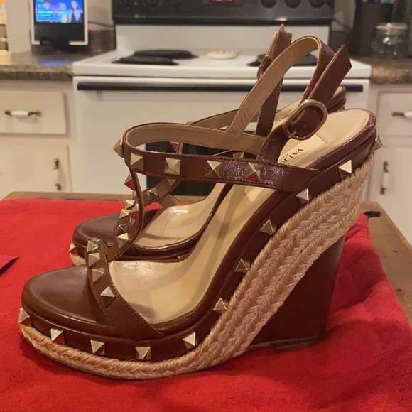 Valentino Garavani rockstud ultra high wedges - Picture 3 of 8